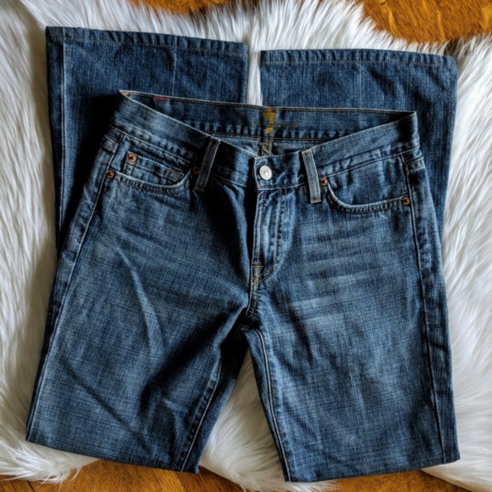 Like 🆕 7 For All Mankind •Flare• Jeans